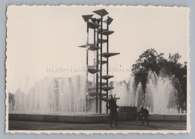 Leipzig - boys playing at the fountain - old photo