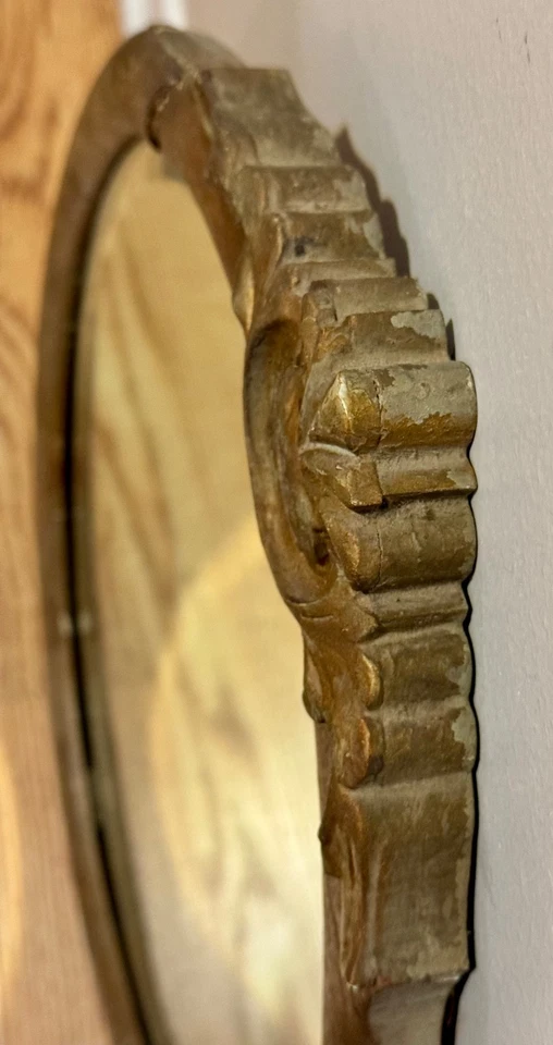 HERMOSO ESPEJO DE PARED DE VIDRIO BISELADO DE 23"x17" con marco de madera ovalada tallada antigua Foto 4 de 4