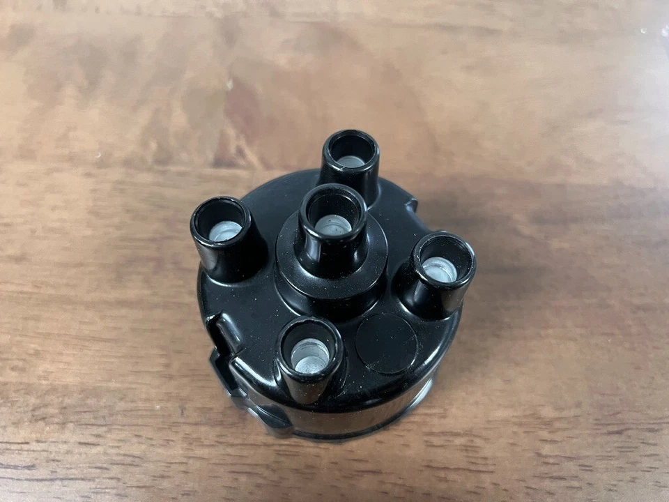 Lucas DDB108 Dist. Tapa NUEVA EN CAJA MG & MG Midget 1975-1980 Tapa de distribuidor Foto 2 de 3