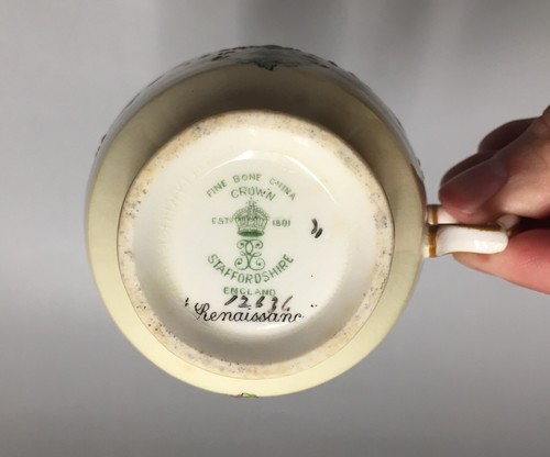 1930's Vintage Crown Staffordshire Footed Tea Cup & Saucer - Renaissance 12636 - Picture 4 of 7