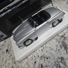Minichamps Mercedes Benz 190 SL silver 1955 1/18 100037031