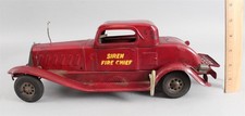 Antique 1930s LOUIS MARX & CO. Pressed Steel Siren Fire Chief Car Key-Wind Toy