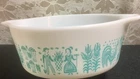 Pyrex Amish Butterprint Turquoise & White 472 1-1/2 Pt Casserole Dish No Lid
