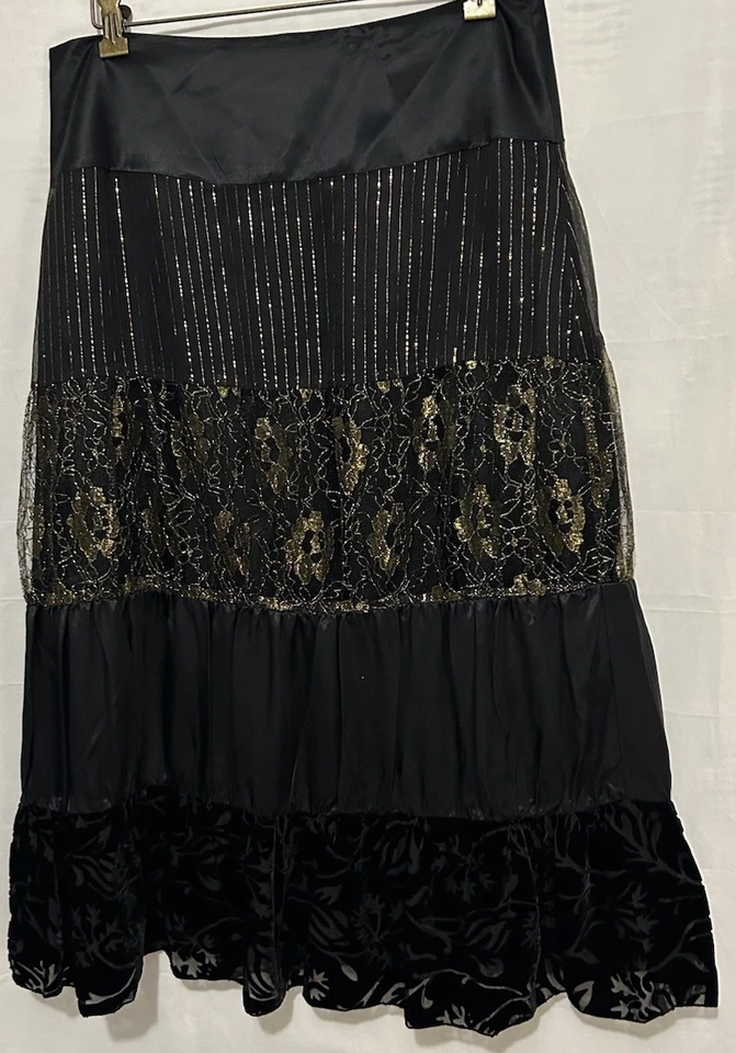 Falda Jeremy Spenser 8 Seda Terciopelo Burnout Encaje Negro Dorado Cachicho Hada Oscura Foto 3 de 4