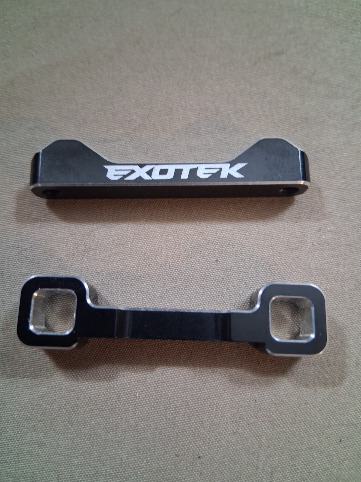 Exotek Racing 2067 Alloy Suspension Arm Mounts with Adjustable Toe, 22S 