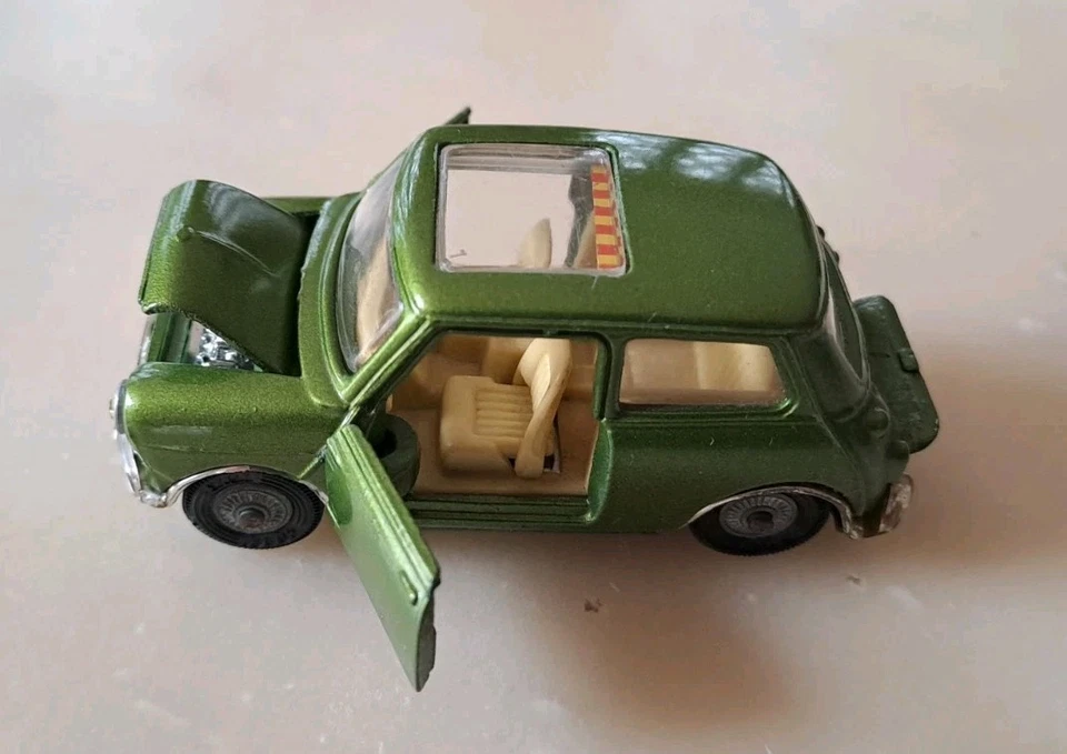  CORGI TOYS 1:43  BMC MINI COOPER S tetto apribile verde s Patent N° 998217 - Immagine 4 di 4