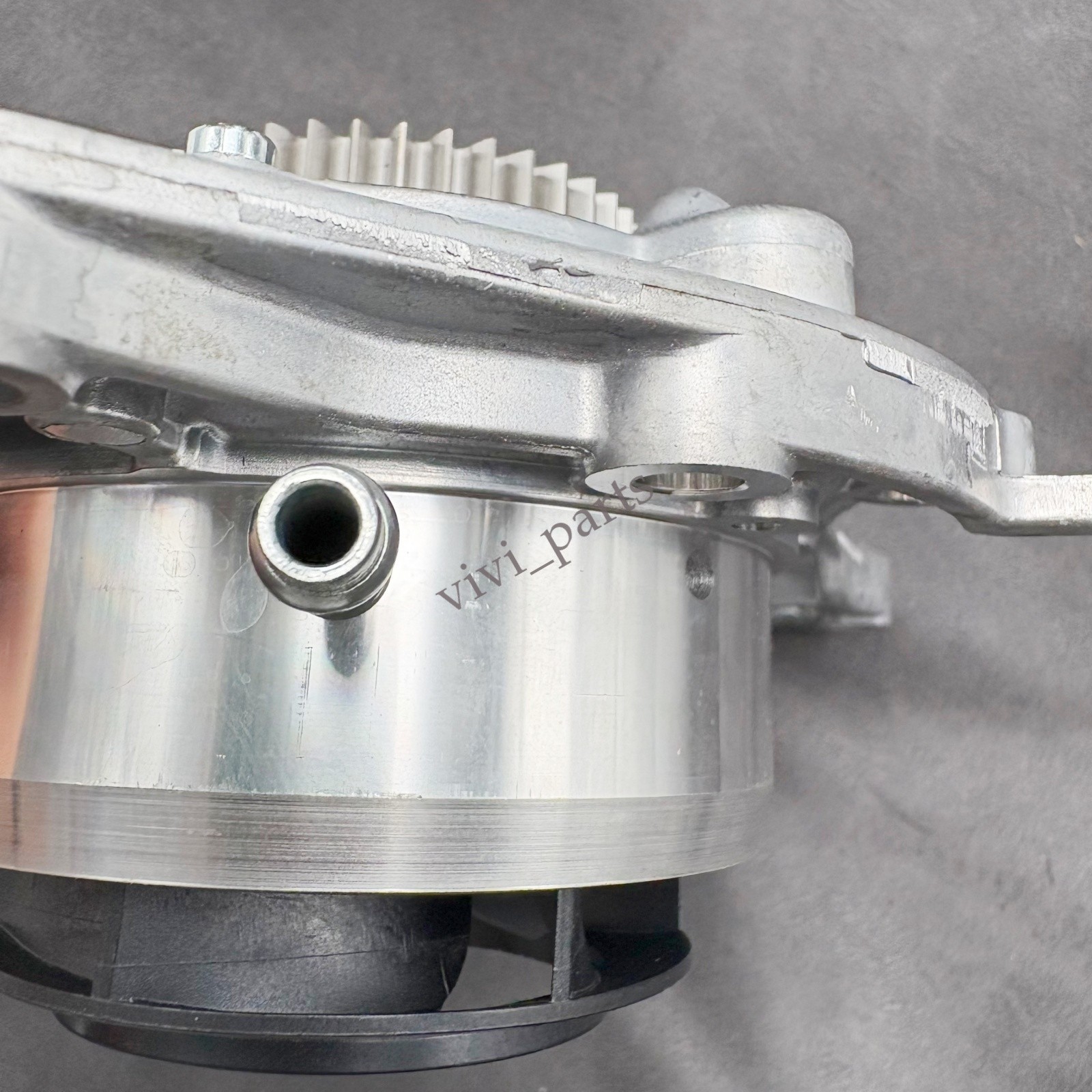Engine water pump For Audi A8 S8 RS7 RSQ8 Cayenne Panamera Urus Bentley 4.0T