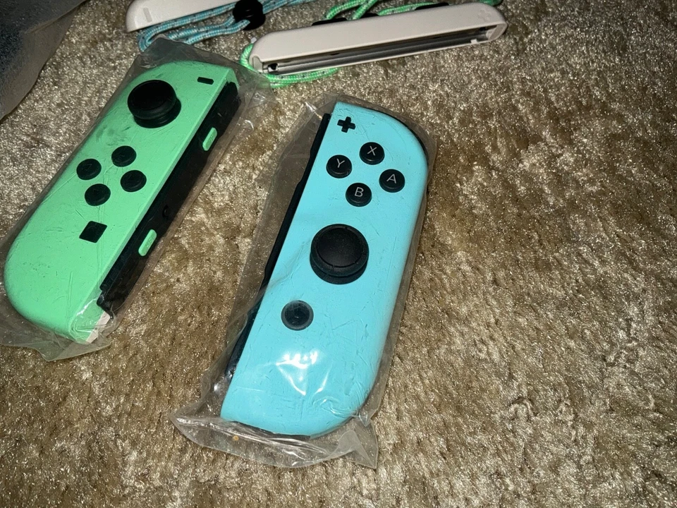 Genuine Nintendo Switch Animal Crossing Joy-Con Set Controllers + Straps + Grip - Image 2 of 4