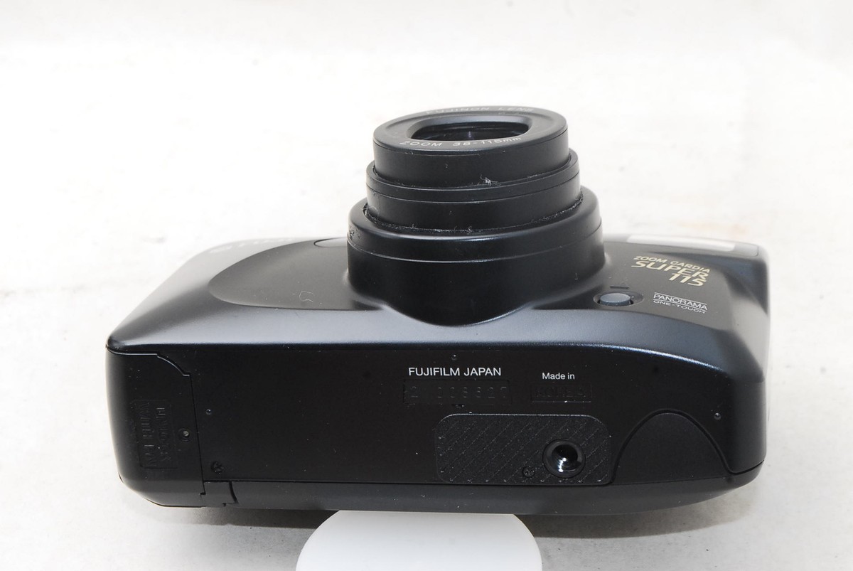 7451) Fuji Zoom Cardia Super 115 35mm Point & Shoot Film Camera