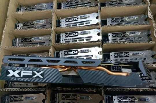 XFX AMD Radeon RX 580 8GB GPU 2304sp Graphics Card - Image 3 of 4