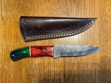 Damascus hunting knife w two tone wood handle & leather sheath