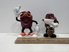 Vintage 1987 California Raisins 2 Figures Calrab Saxophone, Sunglasses