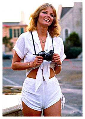 CHERYL TIEGS - 5''X7'' PHOTOGRAPH
