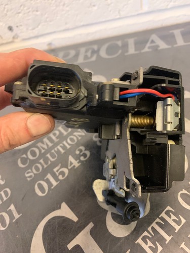 Audi A4 Central Locking Motor Driver Side Rear 8e0 839 016 C 2000-2004 B6 Models - Picture 5 of 9