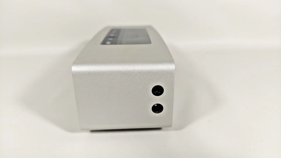 Altavoz móvil portátil inalámbrico Bose SoundLink Mini Bluetooth con cargador de base Foto 3 de 4