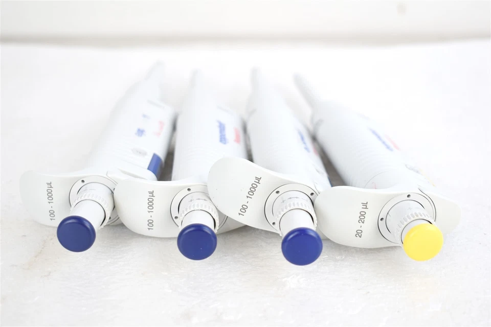LOT of 4 Eppendorf Research Single Channel Pipette (1x 20-200uL + 3x 100-1000uL) - Image 2 of 3