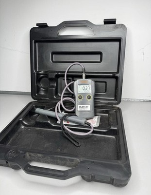 Hanna Instruments HI 991300 pH/Temperature Meter Probe & Case(EB1084)