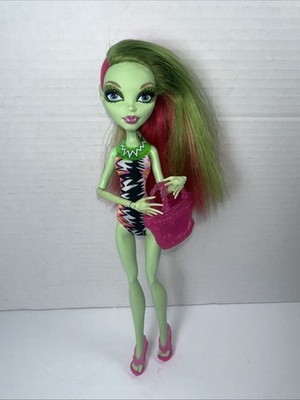 Monster High Venus McFlytrap Swim Class Doll Purse