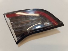 Tesla Model 3 2020 Rückleuchte Heckleuchte innen 1077401 KDI72