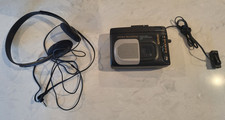 AIWA HS-JS145W AM/FM Cassette Player with head set  external microphone. READ 