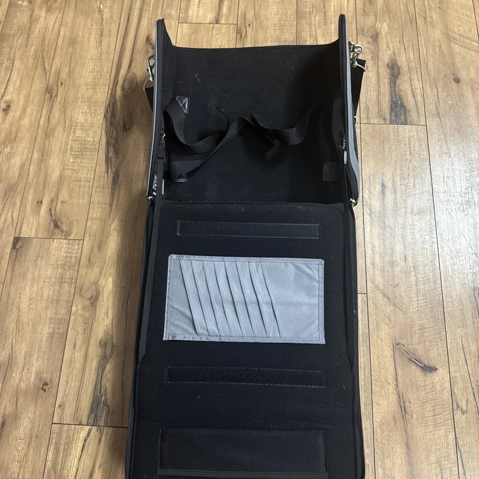 G- Pack Naki World Carrying Case ￼ - Image 4 of 4