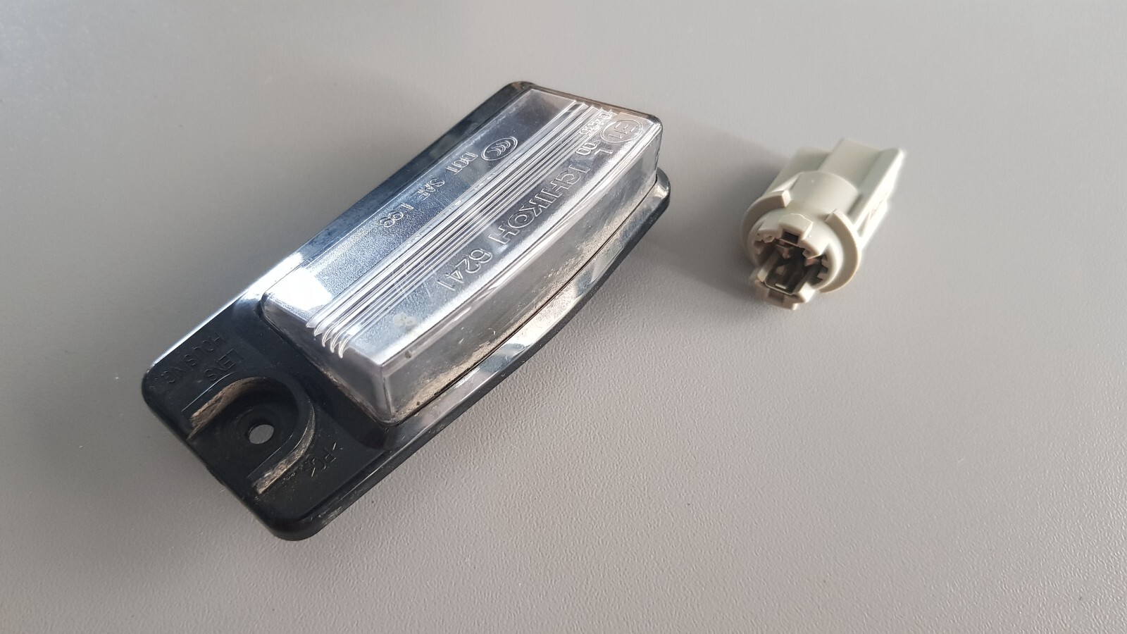 NISSAN XTRAIL 20172020 ROUGE INFINITI QX FX EX Licence Plate Light