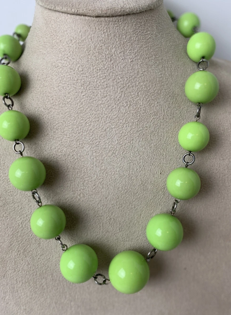 Graduated bead necklace sale