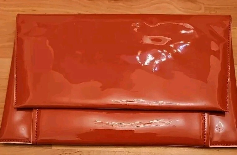 BIMBA Y LOLA | BOLSO CLUTCH CHAROL CORAL