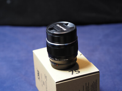Olympus M.Zuiko Digital ED 75 mm F/1.8 ED - in OVP - mit Rechnung vom 03.12.2024