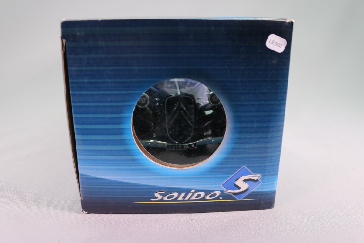 Solido 8178 - Citroën Traction Avant 11 Cabriolet 1938 - Échelle 1/18 - Bleue