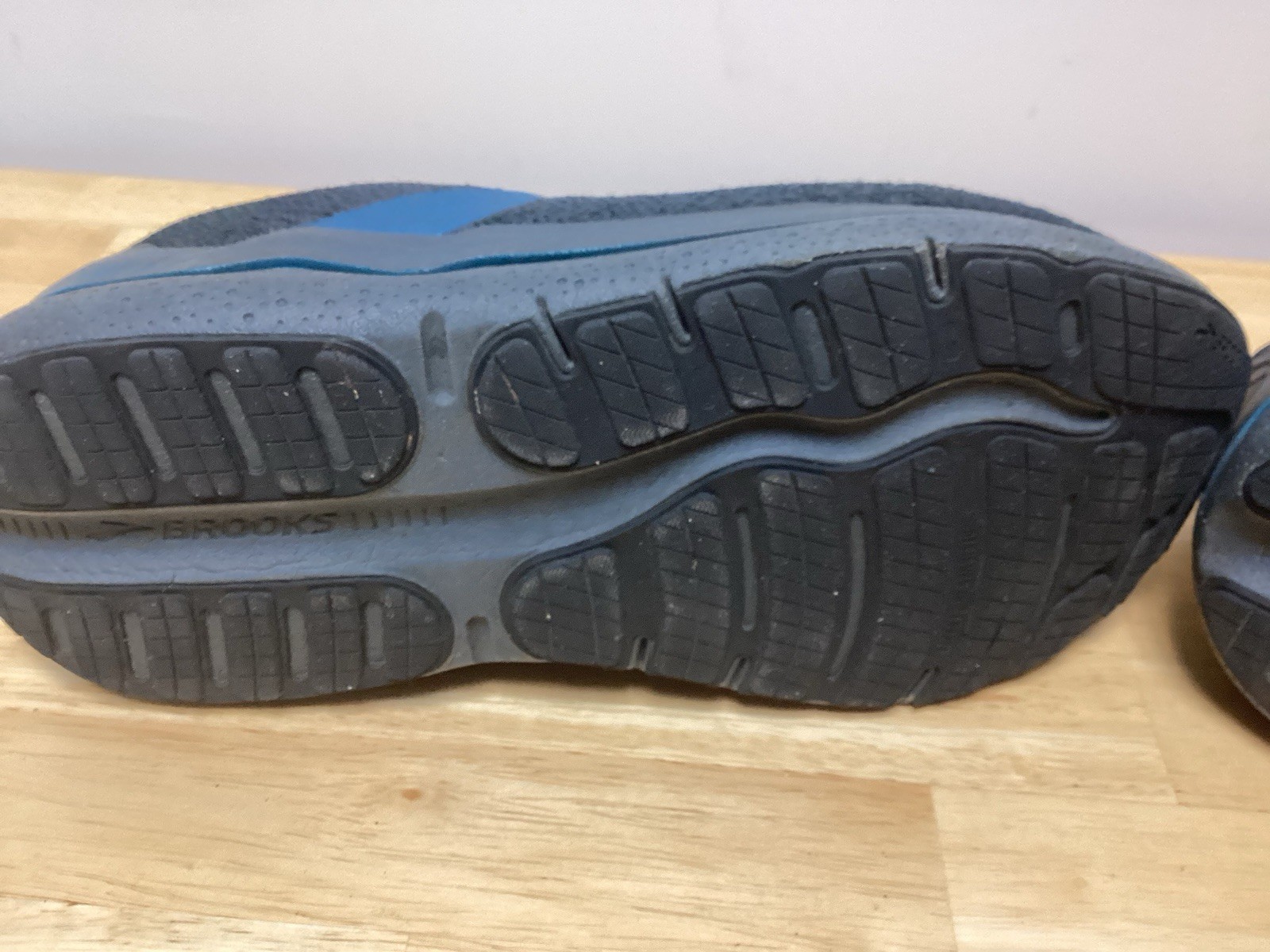 Brooks Ghost 2 Max Size 11 4E - image 8