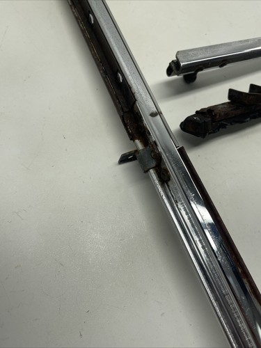 1941 Cadillac wing vent assemblies parts m4 - Picture 11 of 14