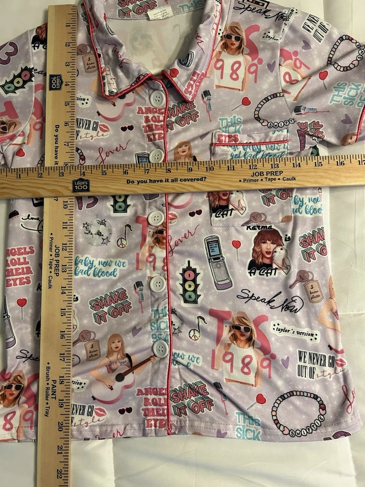 Pijama Taylor Swift para niñas. Top 10-12 5x. Parte inferior talla 7-8 3x. Pop. Ver Desc Foto 4 de 4