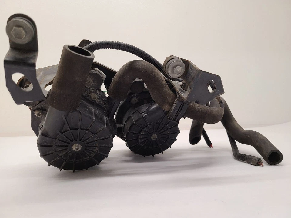 2007 - 2013 TOYOTA TUNDRA Air Injection Pump 8 Cylinder 4.6L - Image 3 of 4