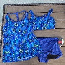 TYR Women's Blue Athletic Tank Reilly Top Marine Boy Short Sz S New Sample