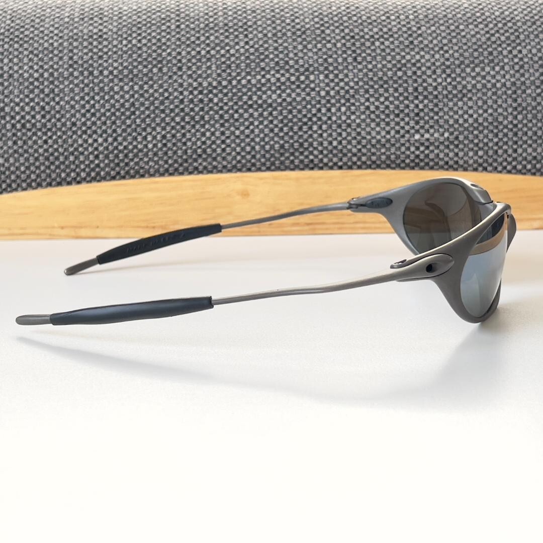 Oakley ROMEO X-METAL Sunglasses Lens color:Gray Silver Mirror