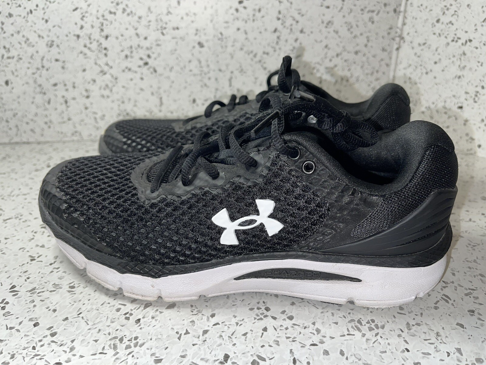 Under Armour Womens Charged Intake 5 Shoes, Size 8 B… Gem