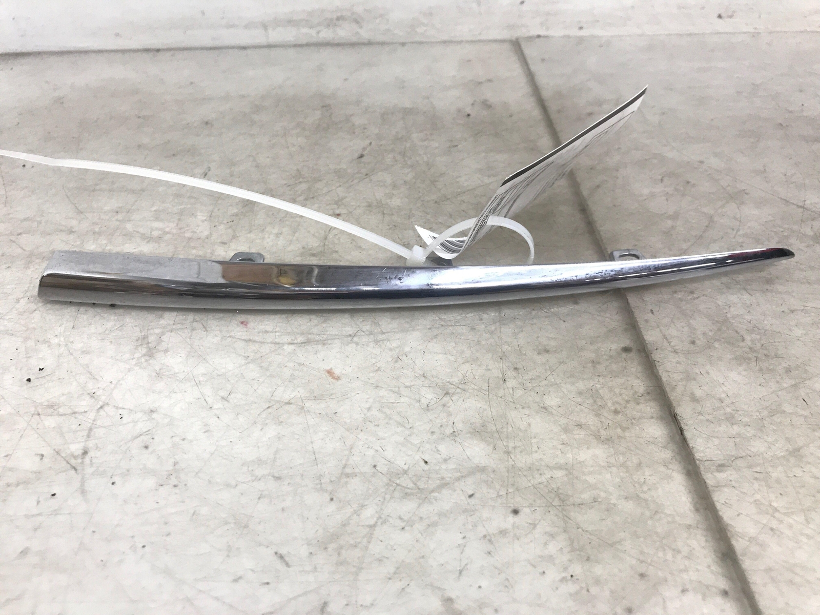 ASTON MARTIN RAPIDE RIGHT REAR TAILIGHT DECKLID FINISH CHROME TRIM AD4313555 OEM
