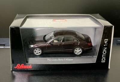 MERCEDES CLASSE E ESTATE W212 Bordeaux SCHUCO 1:43 de reference 45
