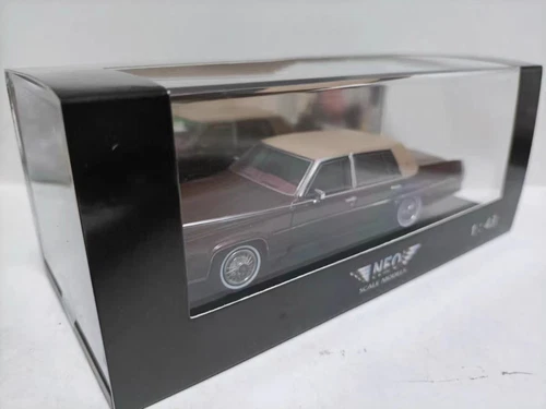 Neo 1/43 Resin car model Cadillac Fleetwood Brougham 1982 Metallic Red - Picture 7 of 7