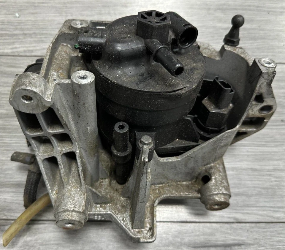 CARCASA FILTRO COMBUSTIBLE ORIGINAL FORD GALAXY S-MAX KUGA MONDEO MK4 2.0 TXDA 2010-2014 Foto 3 de 4