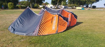 Kites 8qm und 10qm mit Bar und Pumpe Cabrinha 2021