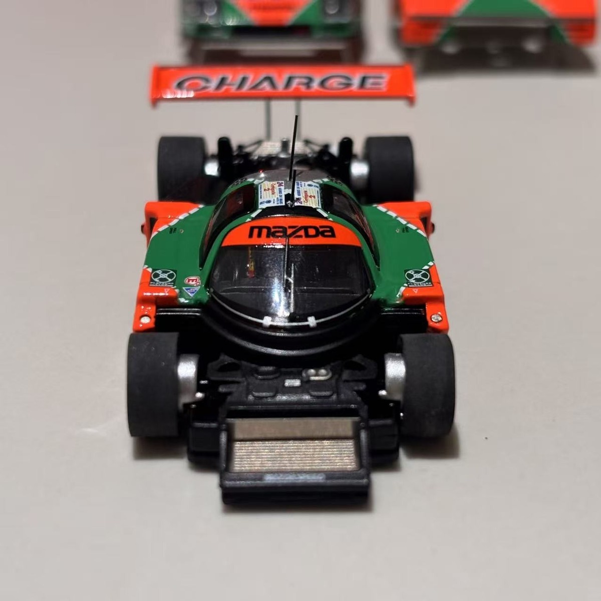 Motorhelix 1:64 Mazda 787B Le Mans Winner Diecast Model Front/Rear
