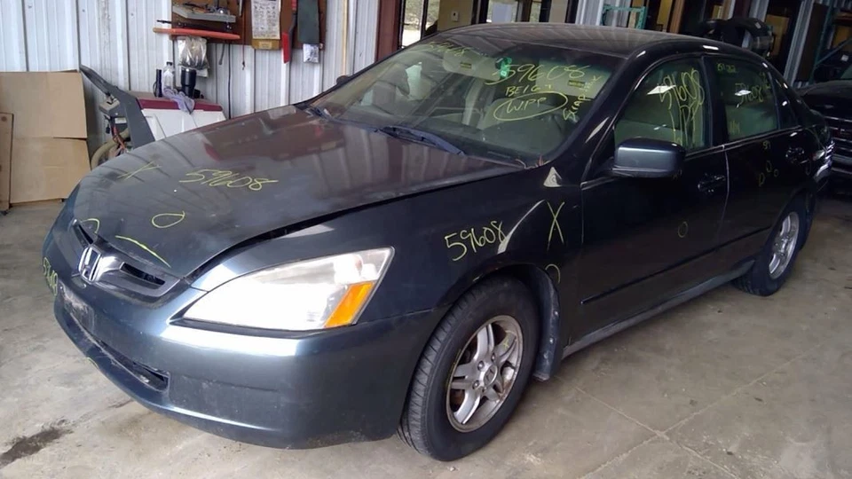 (LOCAL PICKUP ONLY) Windshield Glass Sedan Ppg Manufacturer Fits 03-07 ACCORD 42 - Imagem 3 de 4