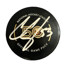 CASEY CIZIKAS SIGNED NEW YORK ISLANDERS OFFICIAL GAME PUCK AUTOGRAPH WITH CASE