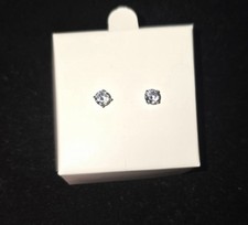 Lovely .925 Sterling Silver Cz Small Stud Earrings