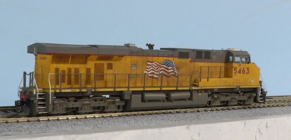 HO InterMountain 49701-11 Union Pacific UP 5463 ES44AC Gevo DCC Only Weathered - Image 4 of 4