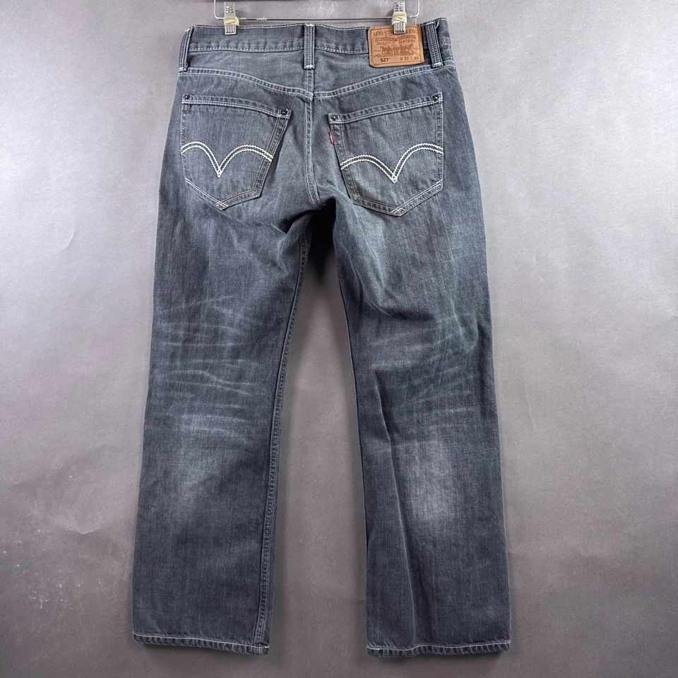 Pantalones de mezclilla Levis Jeans para hombre 32x30 negros 527 Bootcut lavado oscuro occidentales ajustados Foto 3 de 4