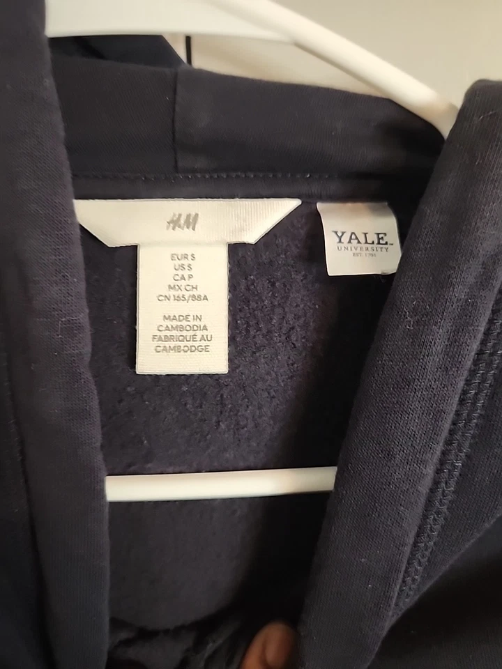 Yale University College Vintage 80s Navy Blue Wrestling Hoodie Sweatshirt - Image 2 of 3