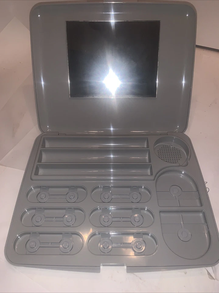 Nuevo estuche de maquillaje gris compacto grande paleta de colores mary kay nuevo con caja rasguños Foto 3 de 4